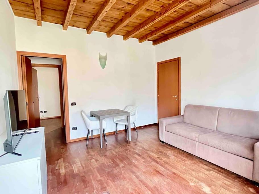 Suite In Bg Centro Con Netflix Bérgamo Exterior foto